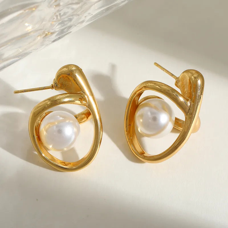 Golden Embrace Pearl Stud