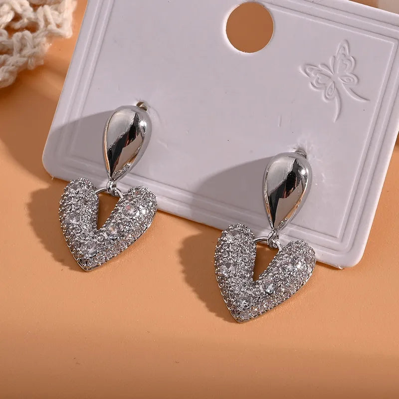 Glimmering Heartfall Earring