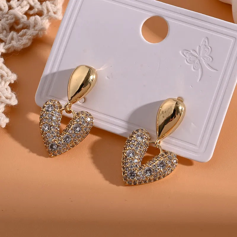 Glimmering Heartfall Earring