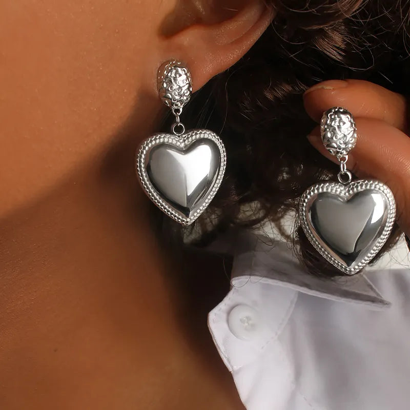 Retro Classic Style Heart Drop Earring