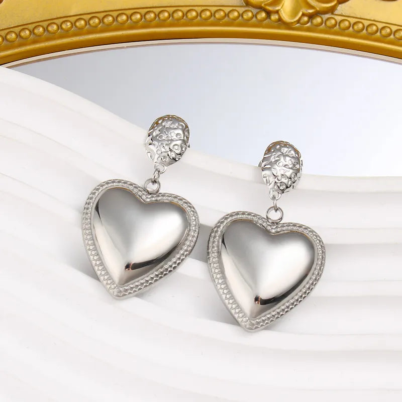Retro Classic Style Heart Drop Earring