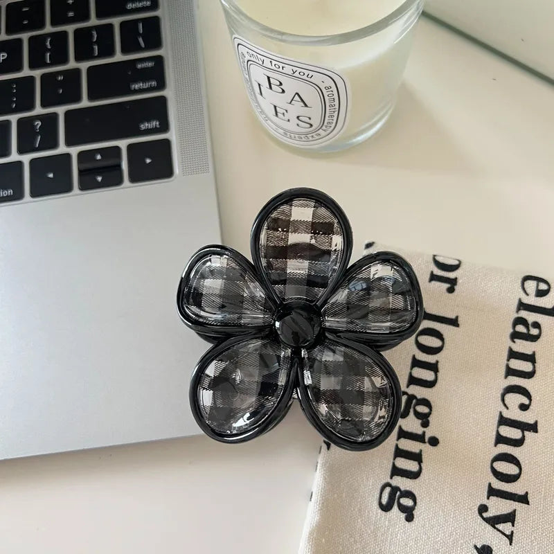 Checkered Hair Claws