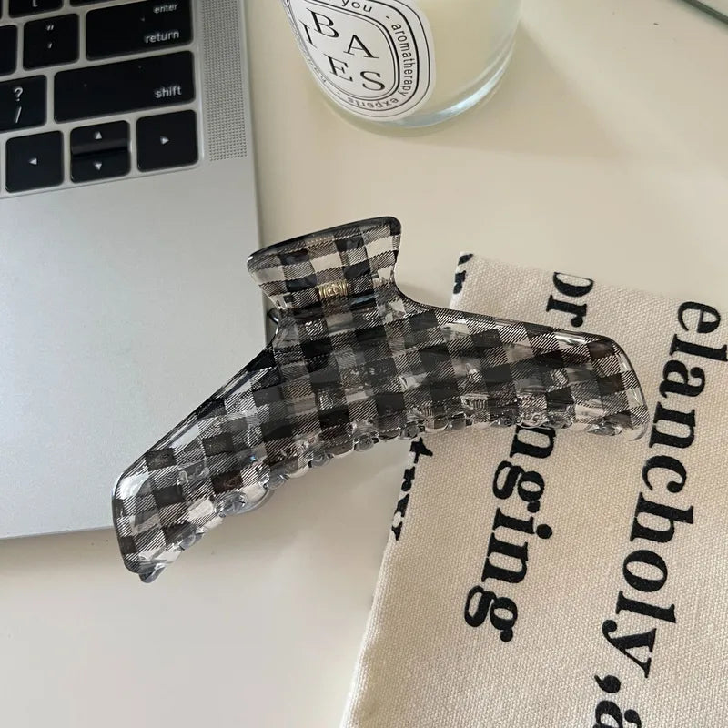 Checkered Hair Claws