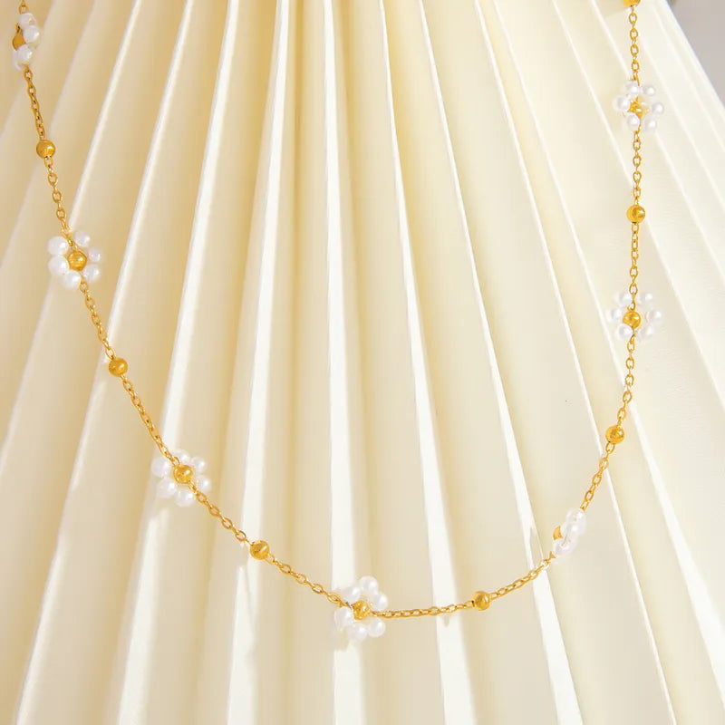 Pearl Flower Pendant Necklace